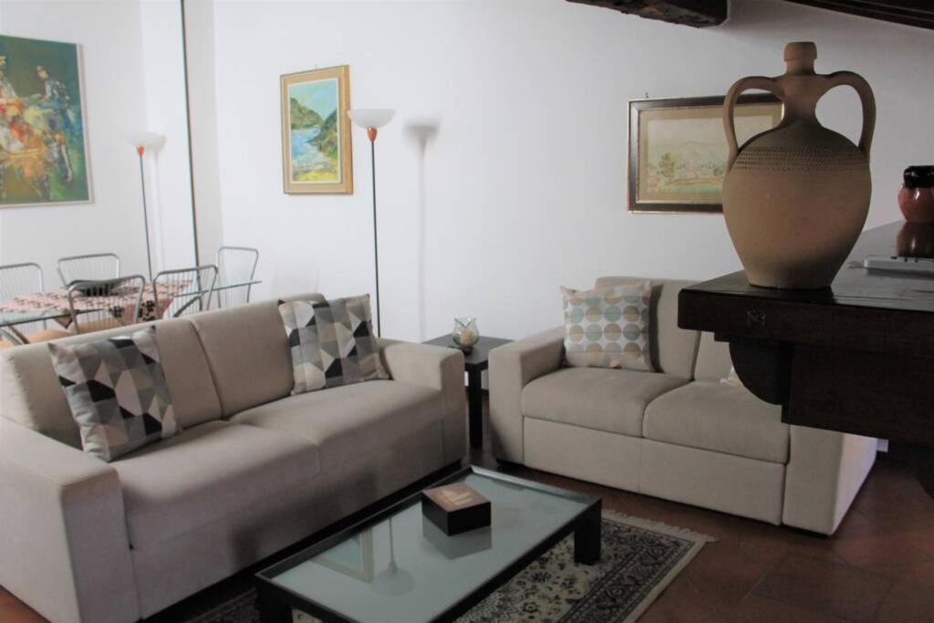 Daisy House: Nice Attic In The Historical Center 살로 외부 사진