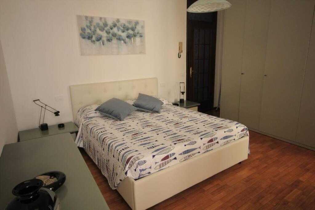 Daisy House: Nice Attic In The Historical Center 살로 외부 사진