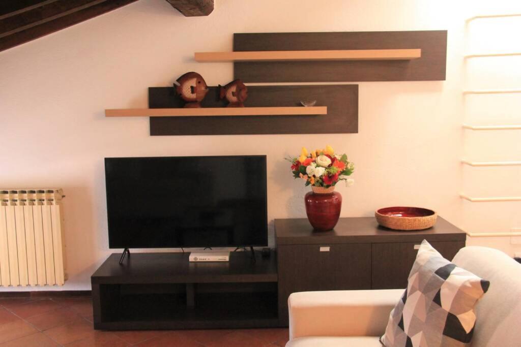 Daisy House: Nice Attic In The Historical Center 살로 외부 사진