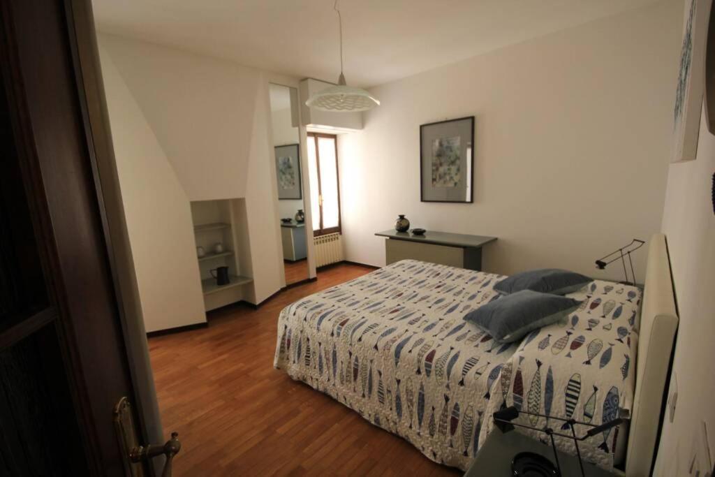 Daisy House: Nice Attic In The Historical Center 살로 외부 사진